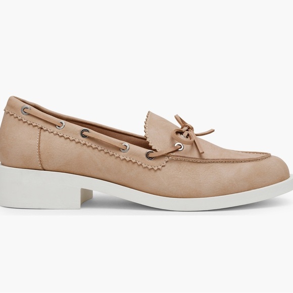 Dolce Vita Tan and White Loafer New in Box! - Picture 2 of 12